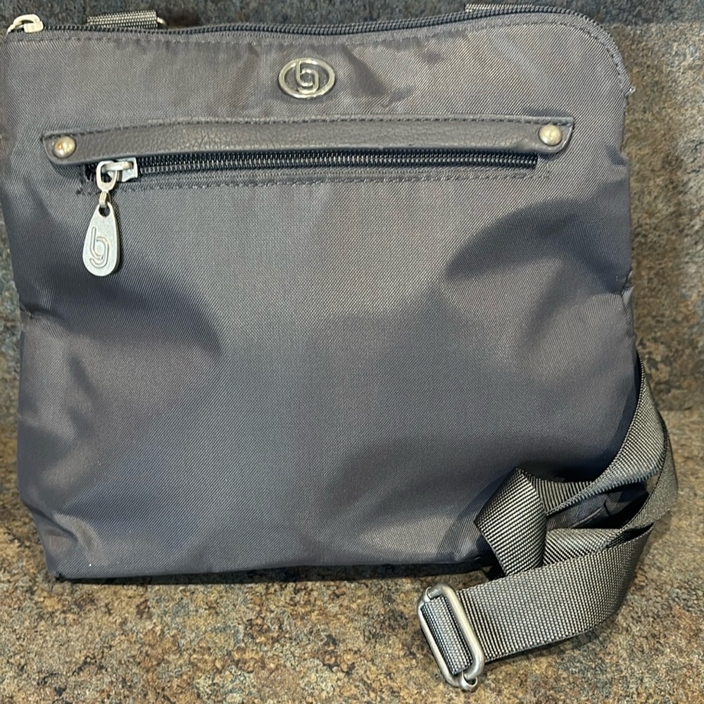 Purse crossbody BG by Baggallini gray